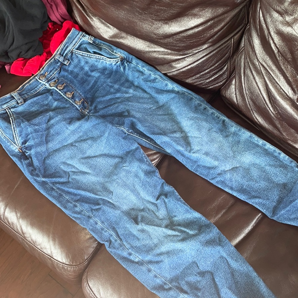 Blue button American eagle jeans